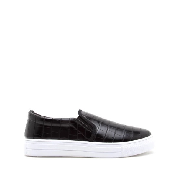 ⚡️CLEARANCE! Vegan Leather Slip On Sneakers - Picture 4 of 5